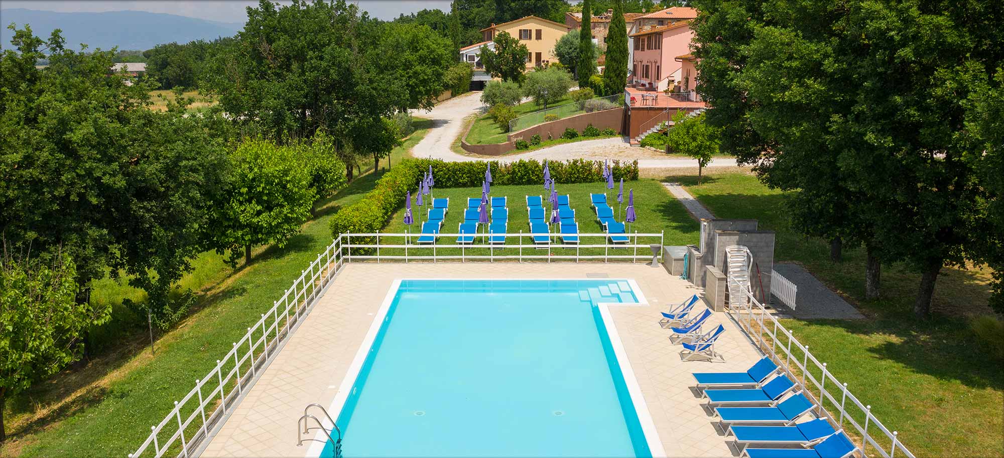 Corte Tommasi - Residence turistico - Appartamenti vacanze con piscina in Toscana