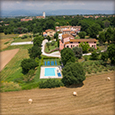 Corte Tommasi - Residence turistico - Appartamenti vacanze con piscina in Toscana